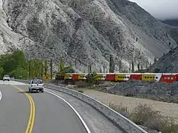 Train parallel to National Route 40