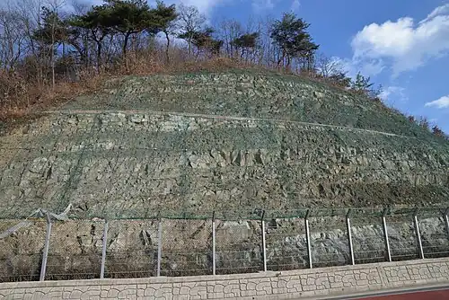 36°27′10.0″N 128°30′40.0″E / 36.452778; 128.511111