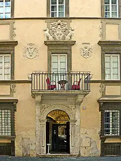 23 Palazzo with the Farnese coats of arms