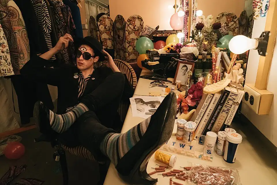 Will Wood in 2017 with a painted third eye, referencing the cover artwork of Self-ish.