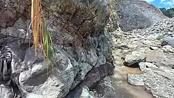 Sandstone layers of the Zigzag formation found below the Zigzag road