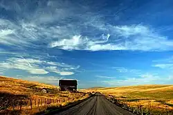 Zumwalt Road and barn